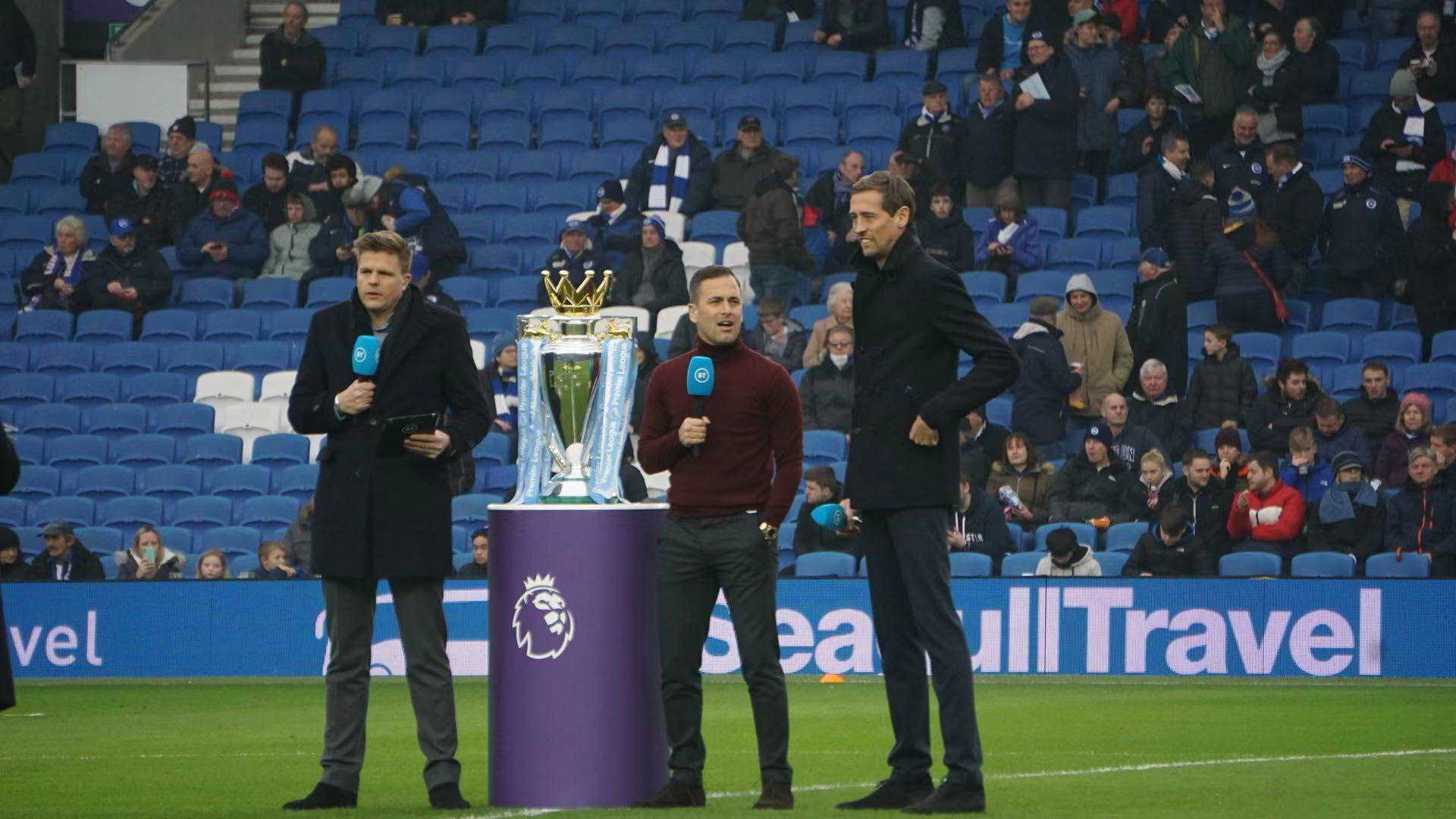 位置上都有 位置上都有